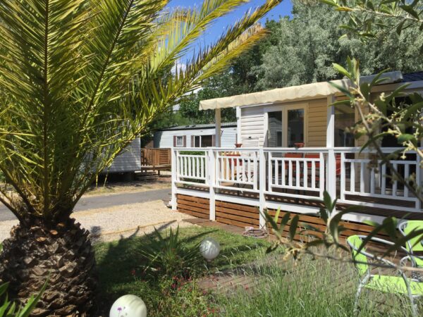Charming mobile home with two terraces. Le CA 25